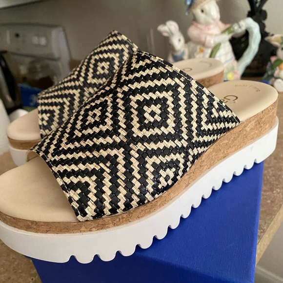 Brand New! Gabor slides platforms. Size 6 US 3 1/2 Euro - Picture 6 of 7